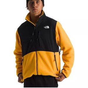 The North Face Men's Navy and Gold Denali Fleece Jacket